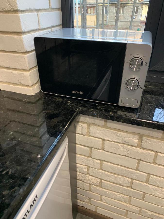 Уютная Квартира Возле Метро 23 Августа Apartamento Carcóvia Exterior foto