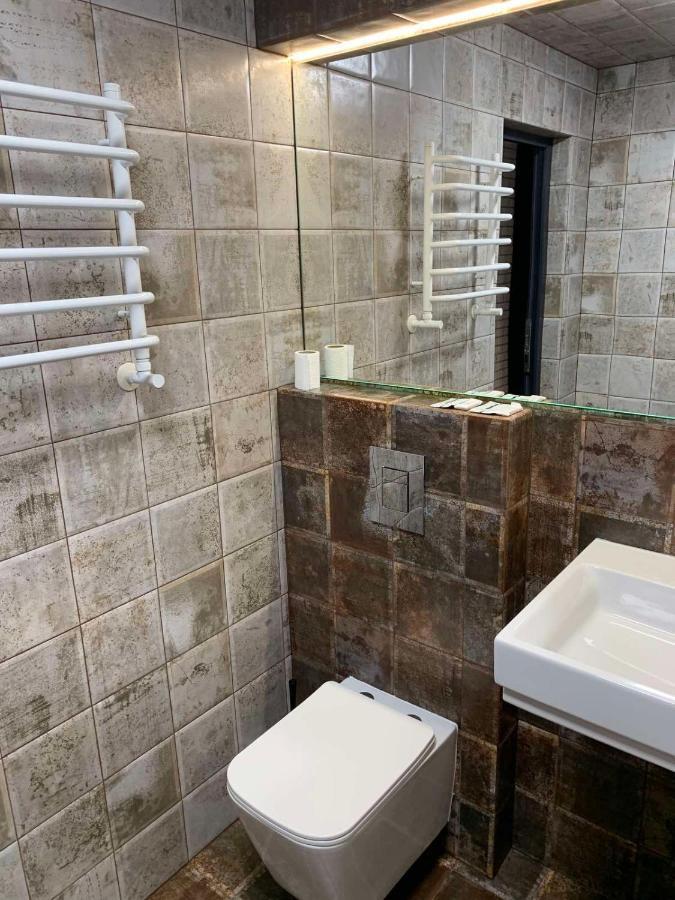 Уютная Квартира Возле Метро 23 Августа Apartamento Carcóvia Exterior foto