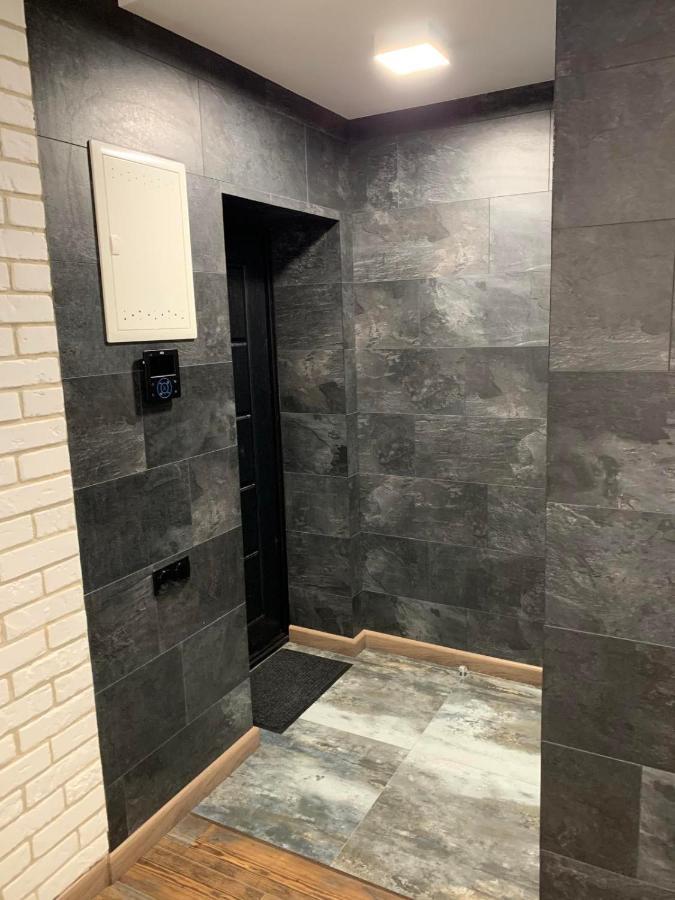 Уютная Квартира Возле Метро 23 Августа Apartamento Carcóvia Exterior foto